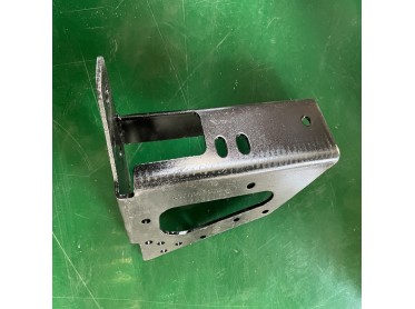 Lower right bracket for Shacman  DZ93189932237
